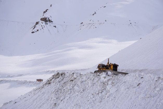 Moutains del invierno con snow.Leh ladakh.