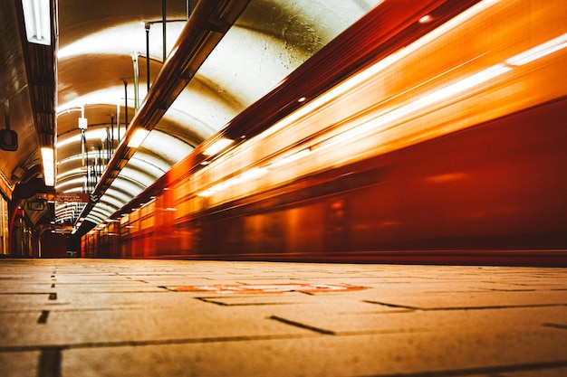 Foto movimento desfocado do metrô