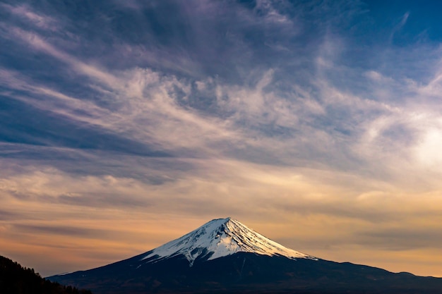 Foto mt. fuji bei kawaguchiko fujiyoshida, japan.