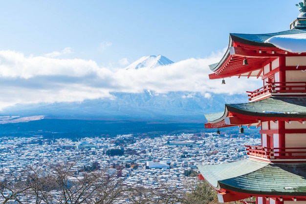 Foto mt. fuji com o pagode de chureito no outono, fujiyoshida.