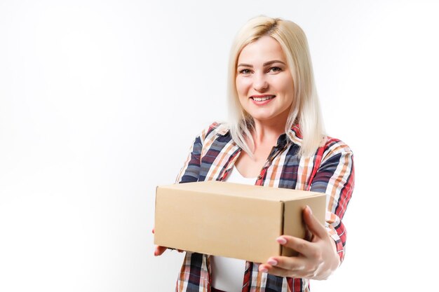 Mudanza de Casa, Mudanza de Oficina, Box. mujer con caja