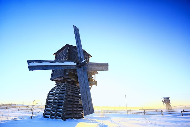 Mühlenwinterlandschaft, Kimzha, Windmühlenholzarchitektur