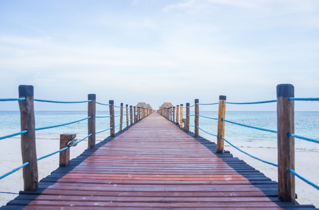 Muelle en el mar