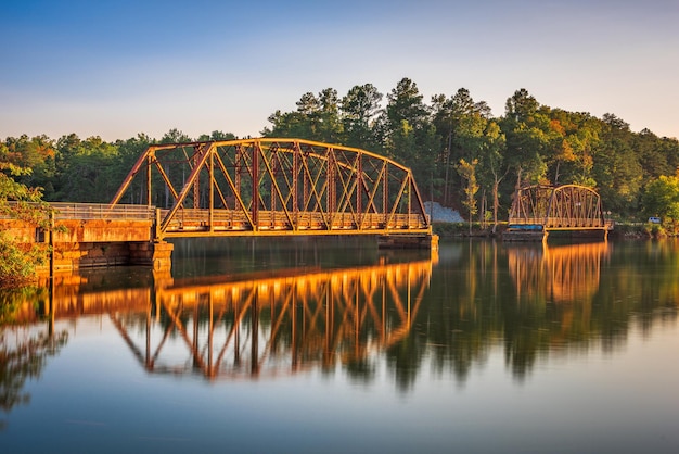 Muelle de pesca de la autopista 123 en Westminster Carolina del Sur