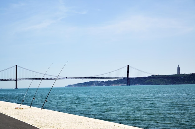 Muelle y Puente en Lisboa Portugal