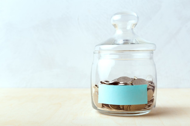 Münzen in Glasflaschen, Einsparungen Geld Ideen