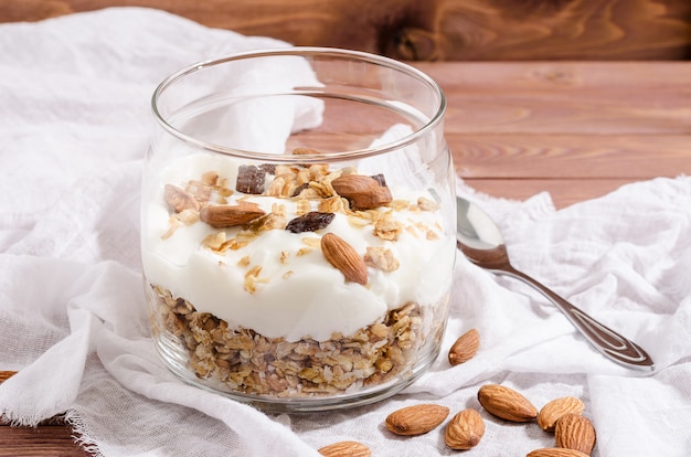 Muesli com iogurte natural