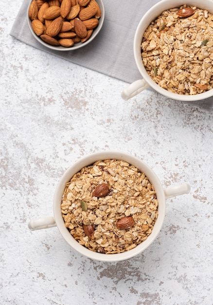 Müsli, Haferflocken mit Mandeln