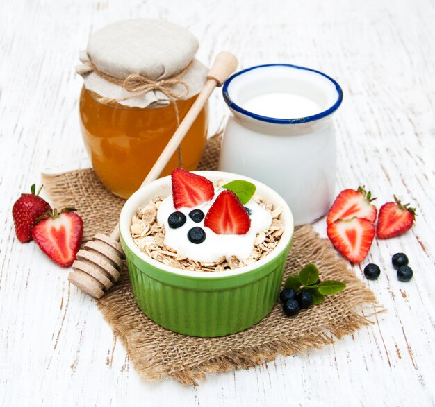 Müsli mit Beeren