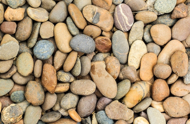 Se muestra una pila de rocas con la palabra roca.