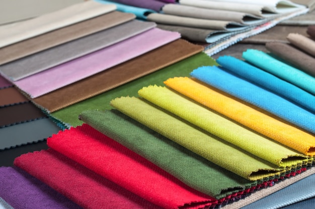 Foto muestras de color de la tela de tapicería en el surtido