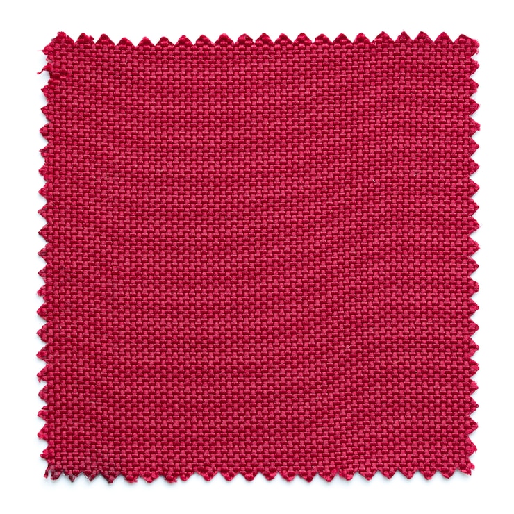 Foto muestras de tela roja muestras aisladas sobre fondo blanco