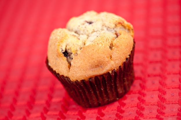 Muffin auf Tischdecke