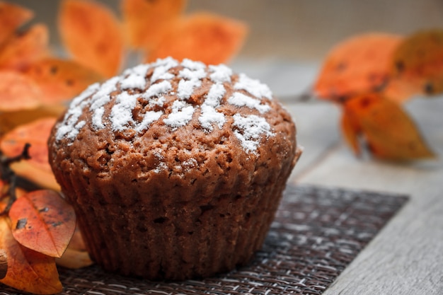 Muffin de chocolate con relleno de manzana