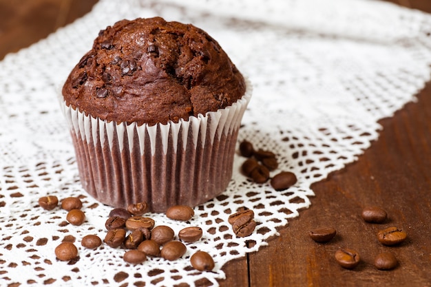 Muffin de chocolate com café