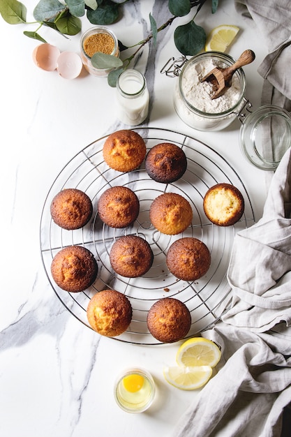 Muffins caseiros de limão