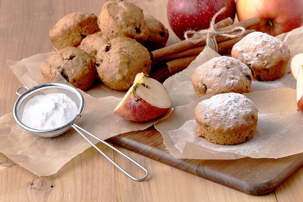 Muffins com maçãs e canela