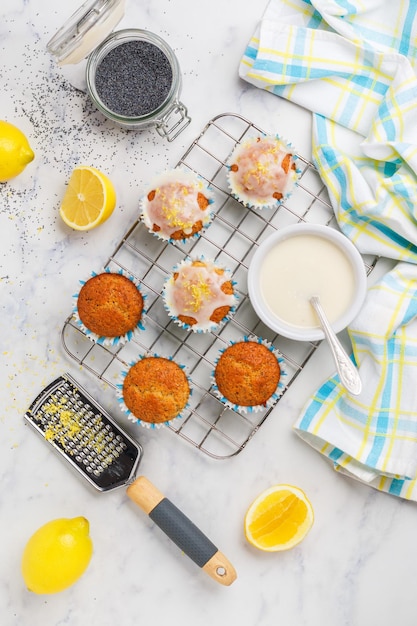 muffins com sementes de papoila raspas de limão