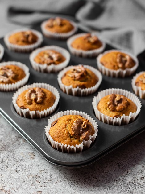 muffins de banana super saudáveis e deliciosos feitos de bananas maduras