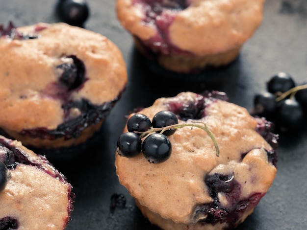 Muffins con grosella negra