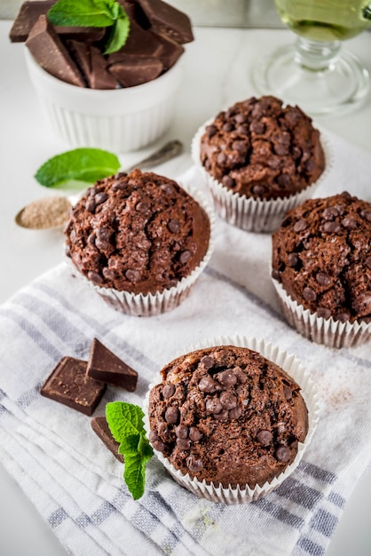 Muffins de menta y chocolate con menta