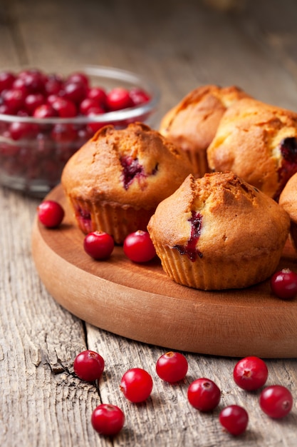 Muffins mit Preiselbeeren