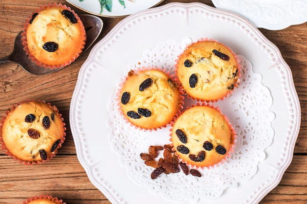 Muffins saludables de salvado y pasas con leche de chocolate, Raisin Muffin