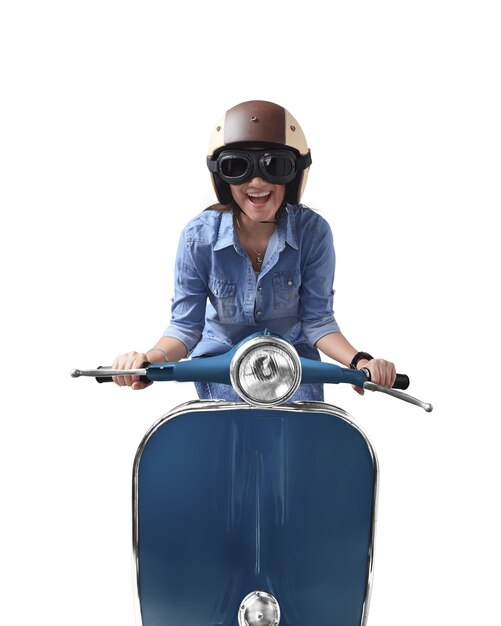 Mujer asiática que usa el casco que conduce la motocicleta retra azul