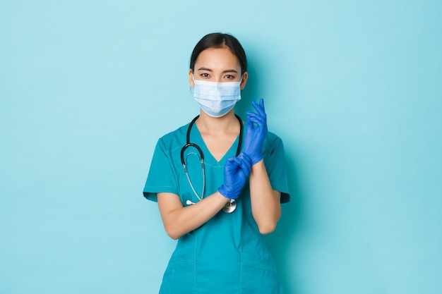 Mujer asiática de salud posando