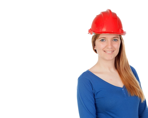 Mujer atractiva con casco rojo