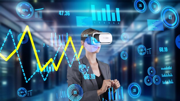 Mujer buscando datos utilizando el análisis de deslizamiento a mano por vr en el dispositivo del servidor