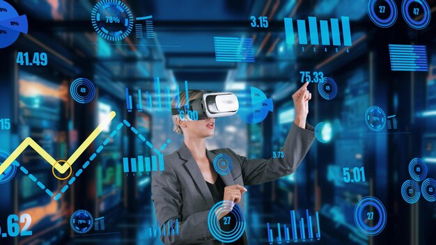Mujer buscando datos utilizando el análisis de deslizamiento de la mano por VR en el servidor Contraption