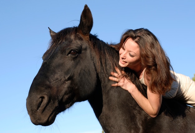 Mujer y caballo