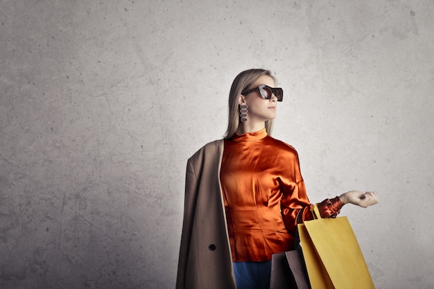 mujer de compras