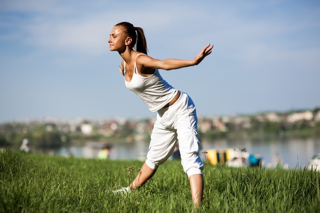 Mujer comprometida en fitness