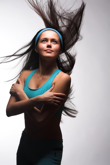 Foto mujer deportiva feliz