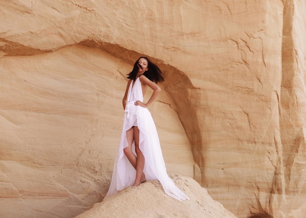 Mujer en el desierto