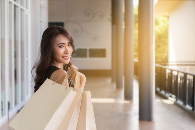 Mujer en día de compras