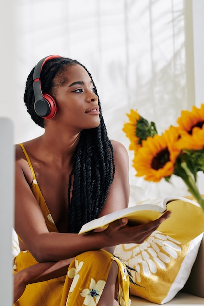 Mujer, escuchar musica