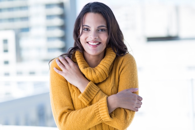 Mujer feliz, sensación, frío