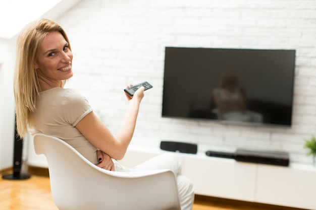 Mujer en la habitación