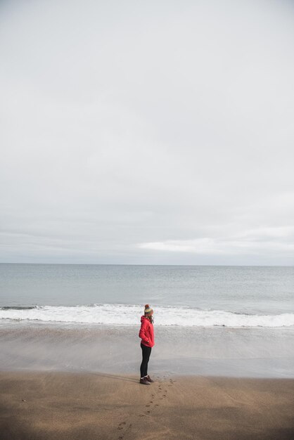 Mujer en Islandia