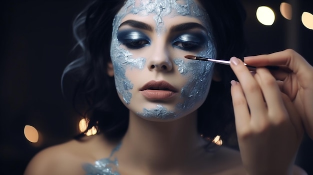 mujer joven aplica lujo maquillaje con creatividad