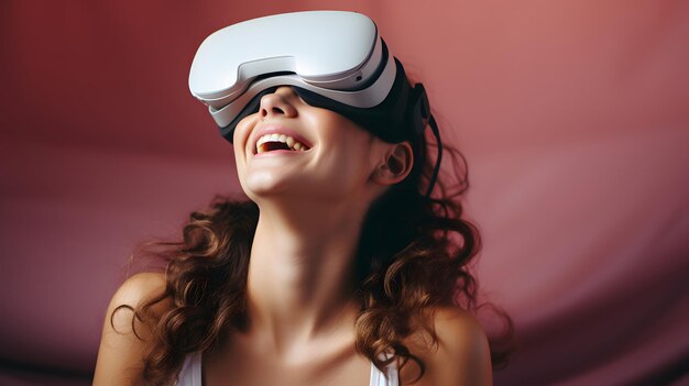 mujer joven con un auricular de realidad virtual