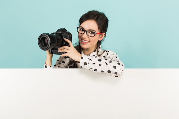 Mujer joven, con, cámara