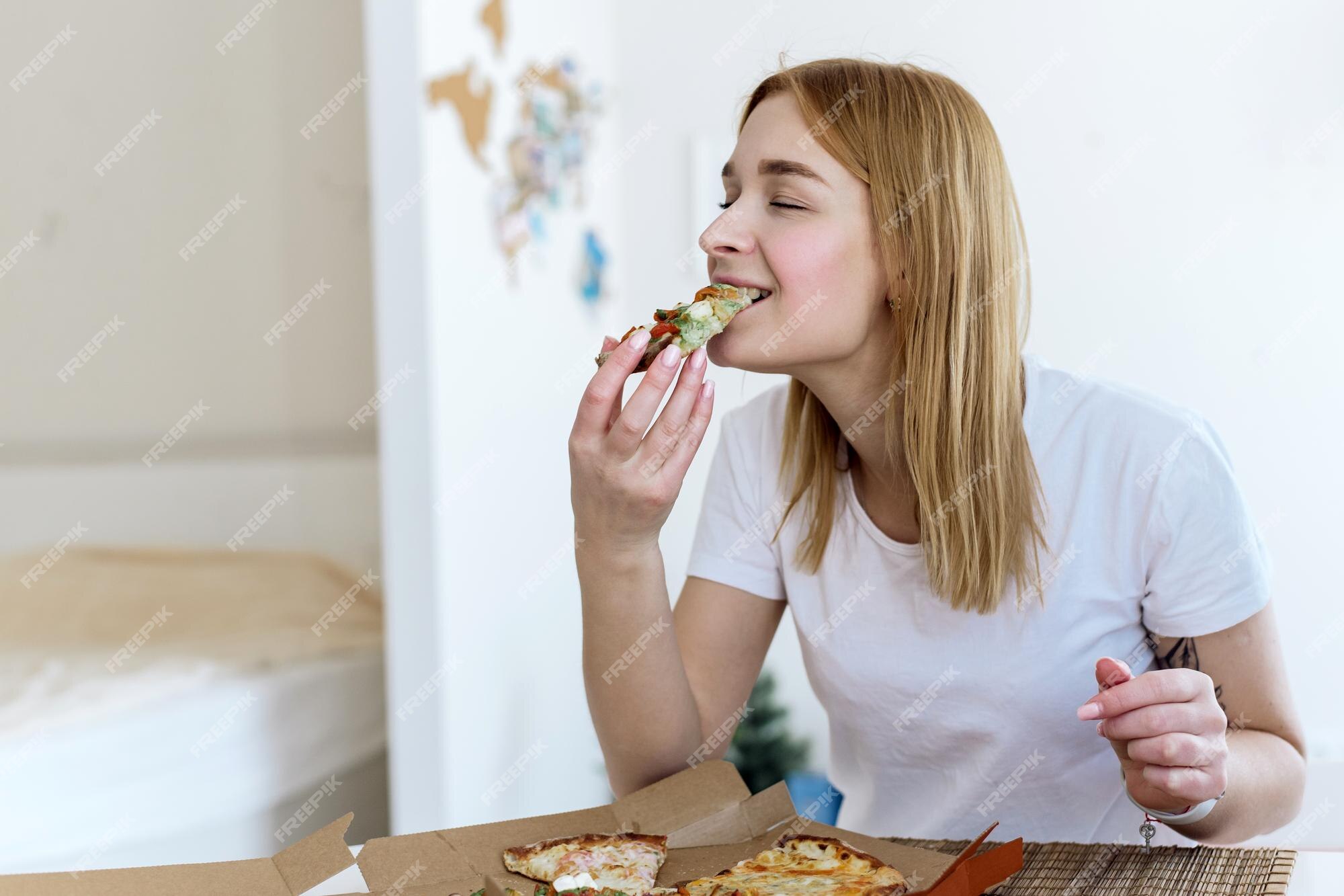 Acarajé, sushi, pizza e até pamonha rosa: Barbiecore invade a culinária e  causa polêmica - Fotos - R7 Viva a Vida