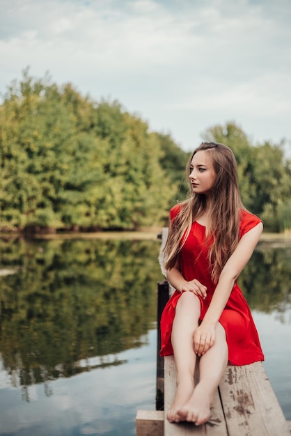 mujer joven, en, el, lago