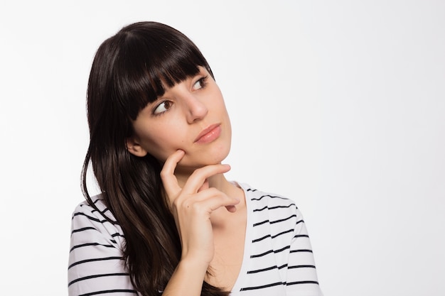 Foto mujer joven, pensamiento