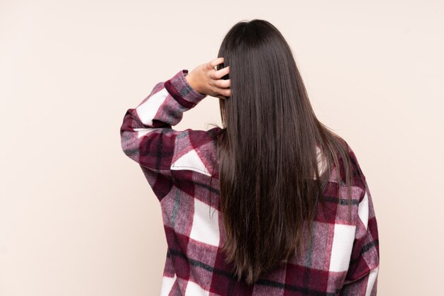 Mujer joven, en, posición trasera