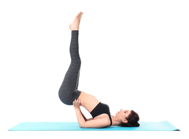 Mujer joven, practicar, yoga, aislado